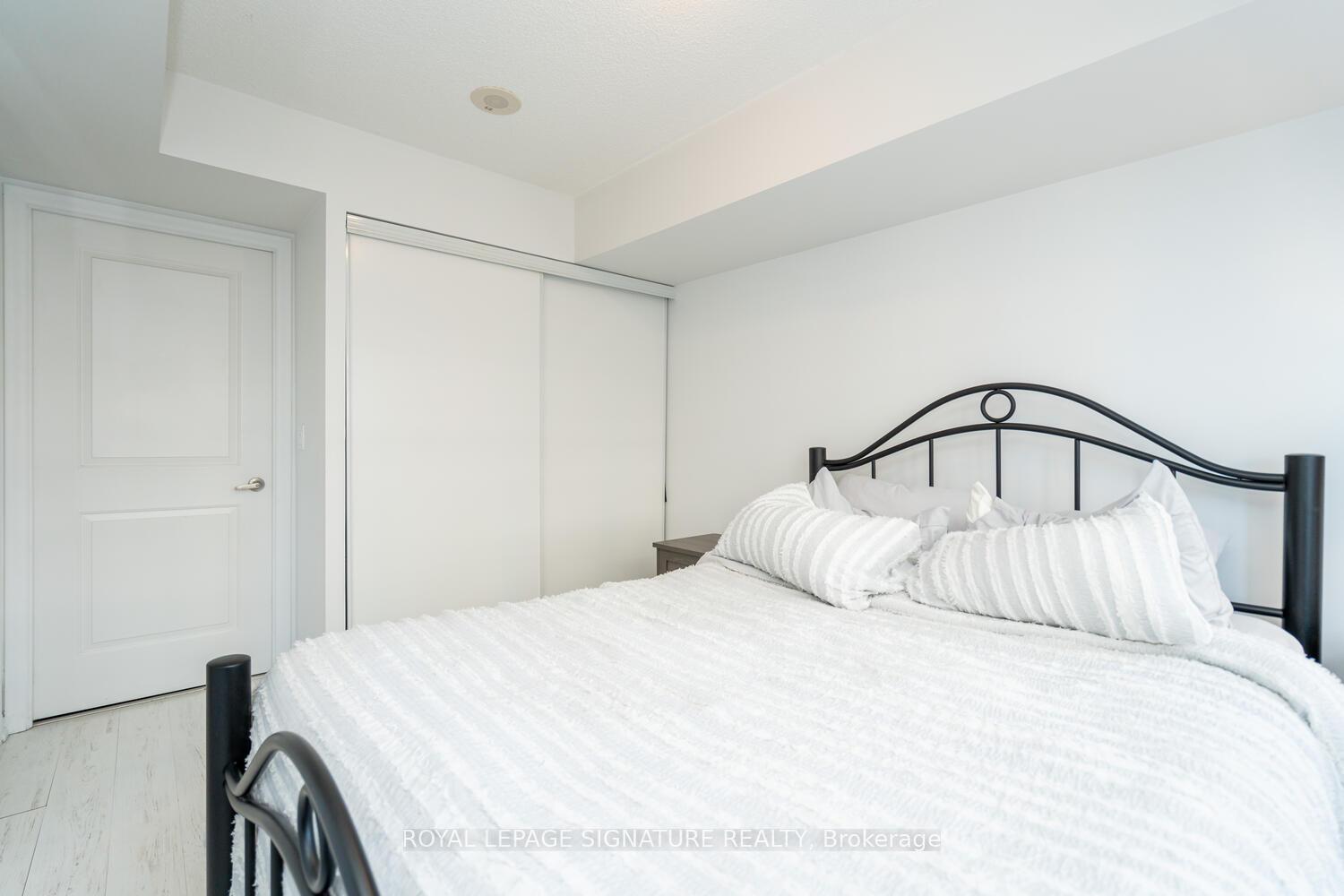 2 Bedrooms Condo at 75 East Liberty, Toronto For sale