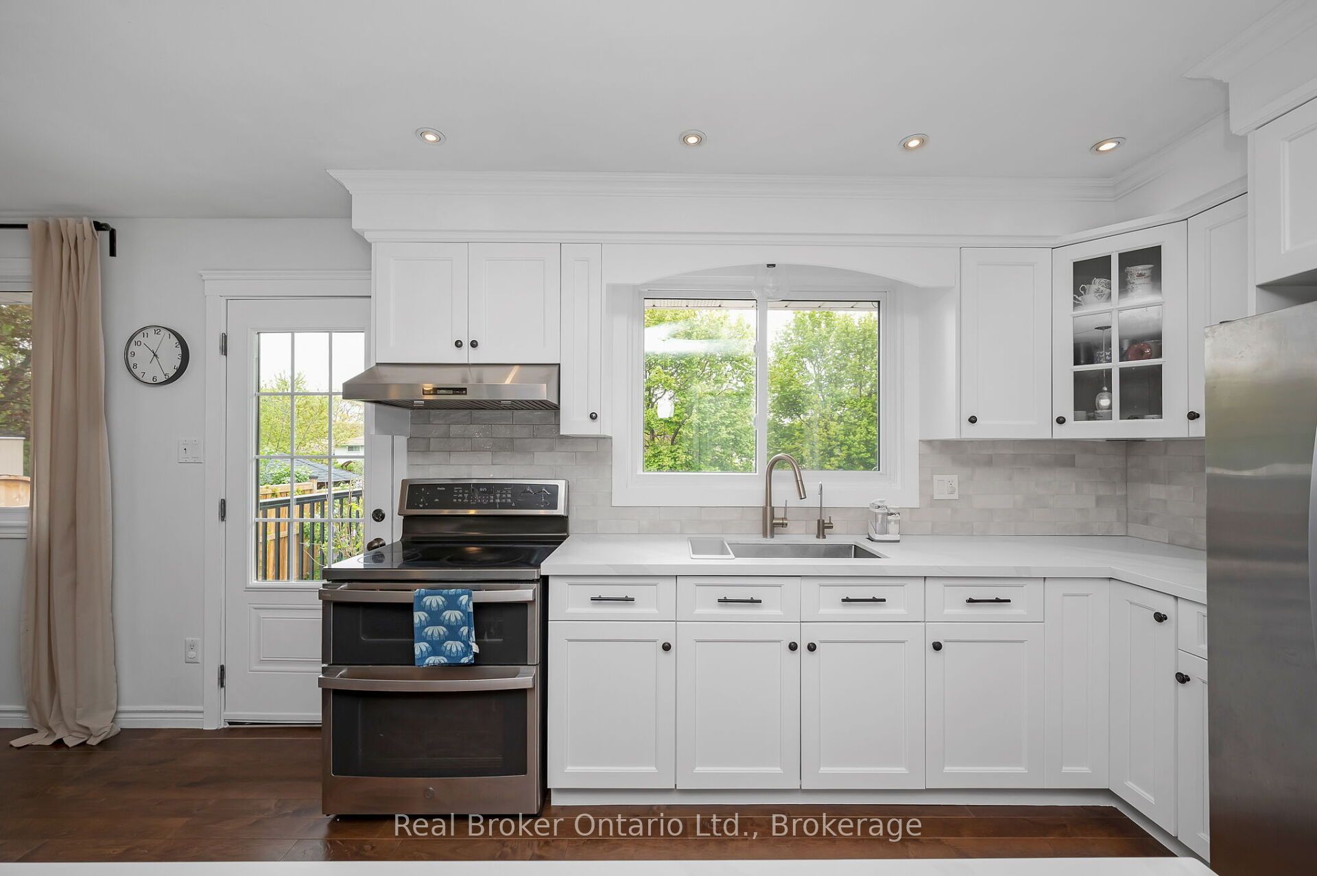 615 Sheraton Road