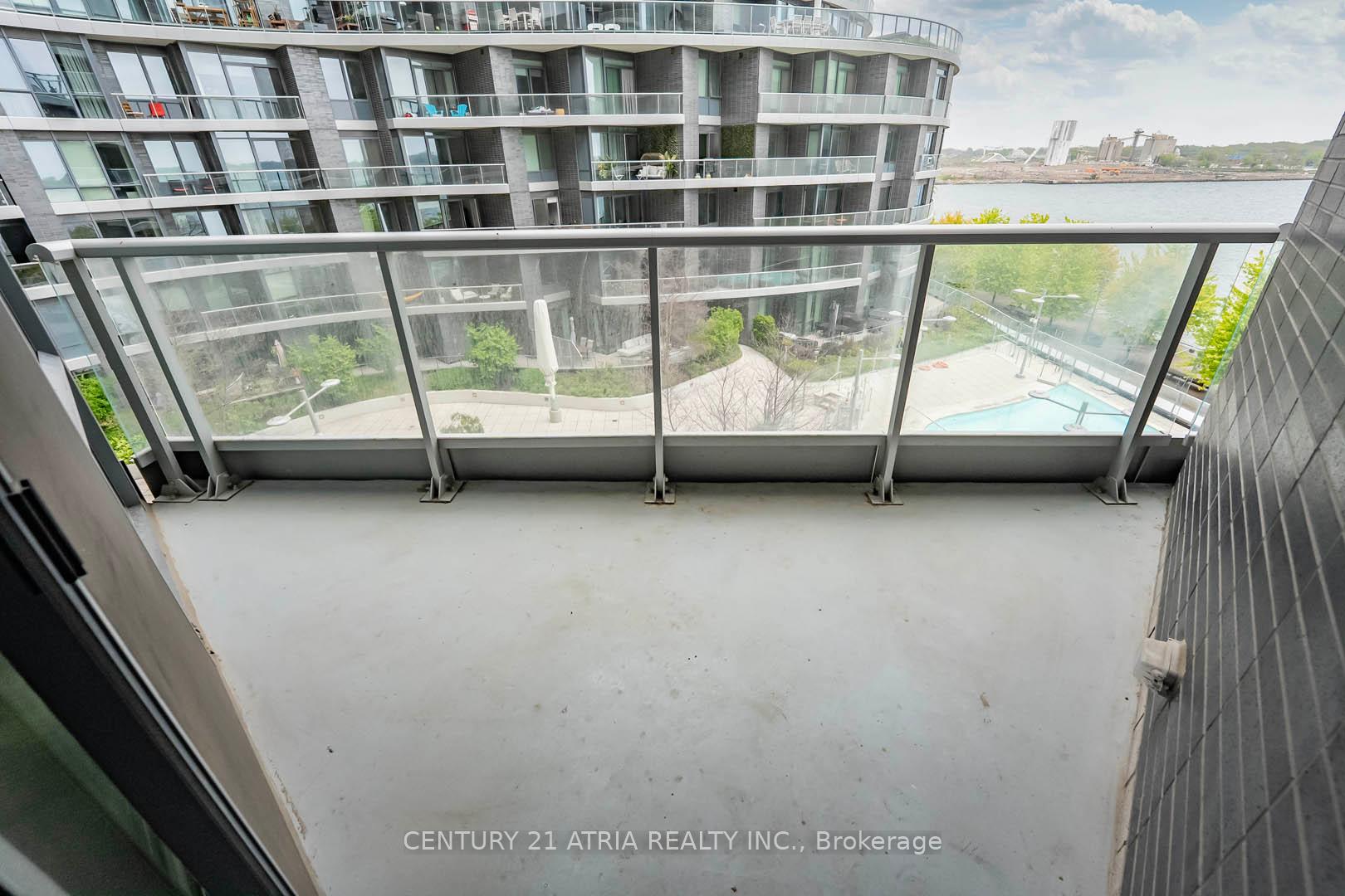 2 Bedrooms Condo at 1 Edgewater, Toronto For sale