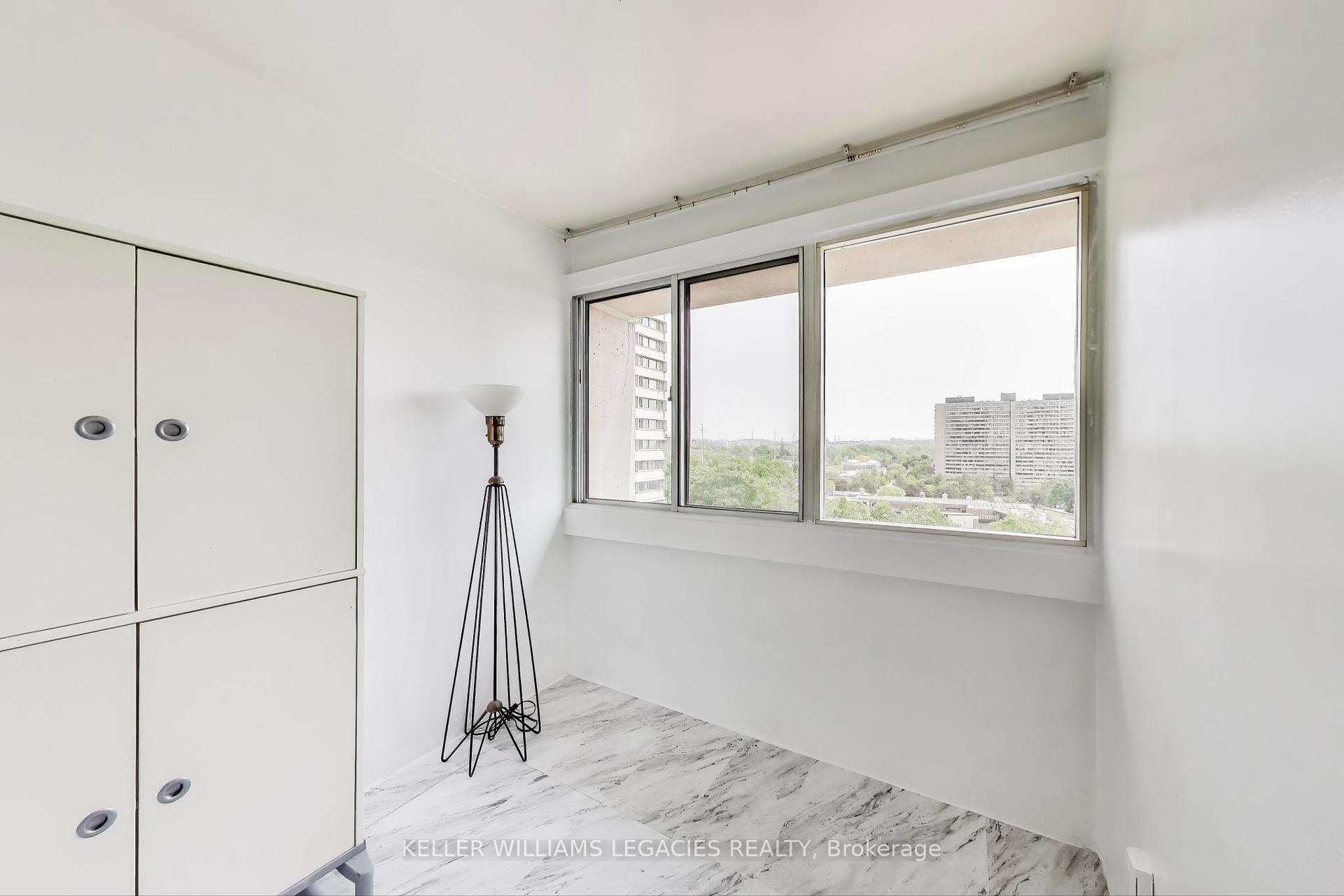2 Bedrooms Condo at 715 Don Mills, Toronto For sale