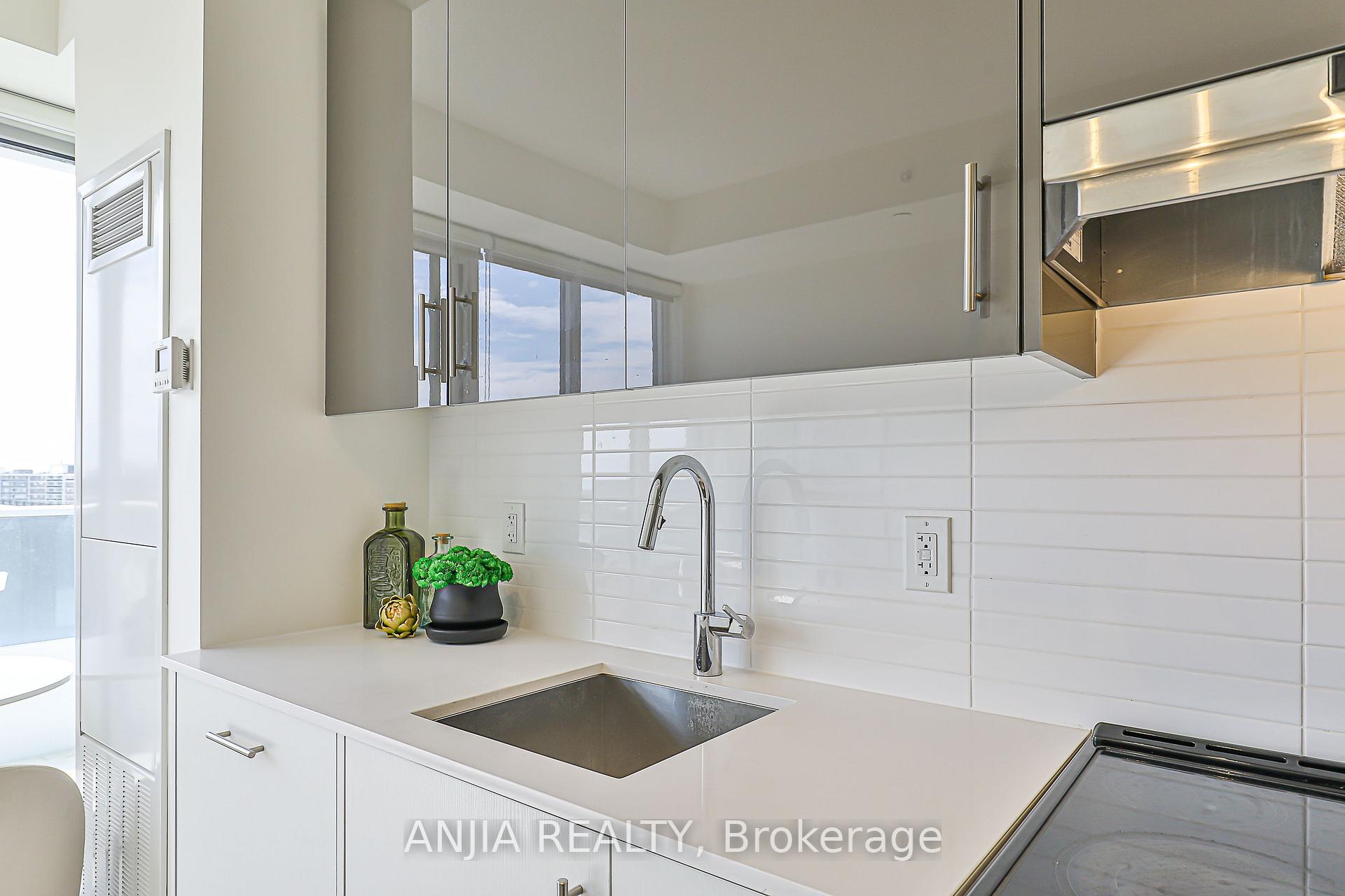 Condo at 180 Fairview Mall, Toronto For sale