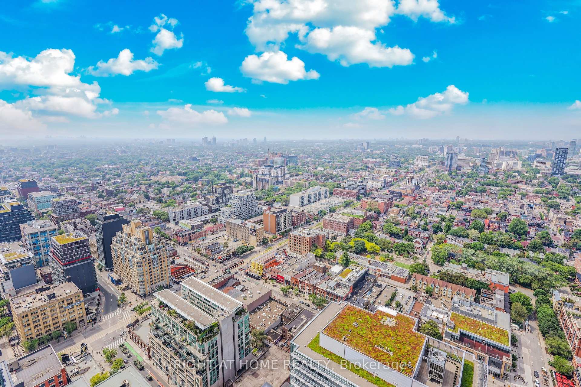 3 Bedrooms Condo at 108 Peter, Toronto For sale
