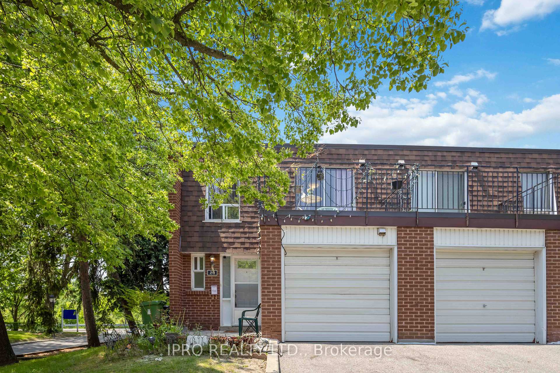 5 Bedrooms Condo at 50 Bridletowne, Toronto For sale