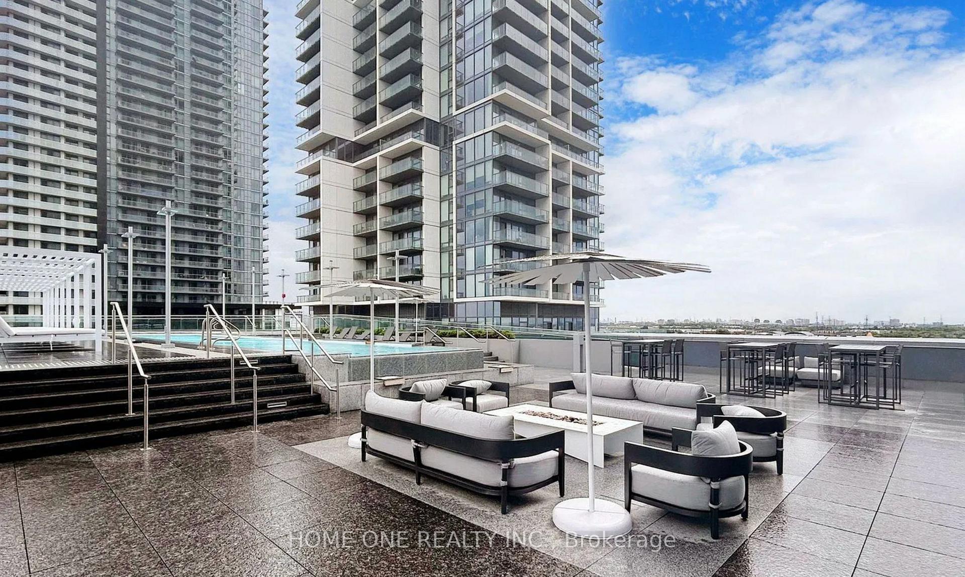 2 Bedrooms Condo at 1000 Portage,  Vaughan For sale