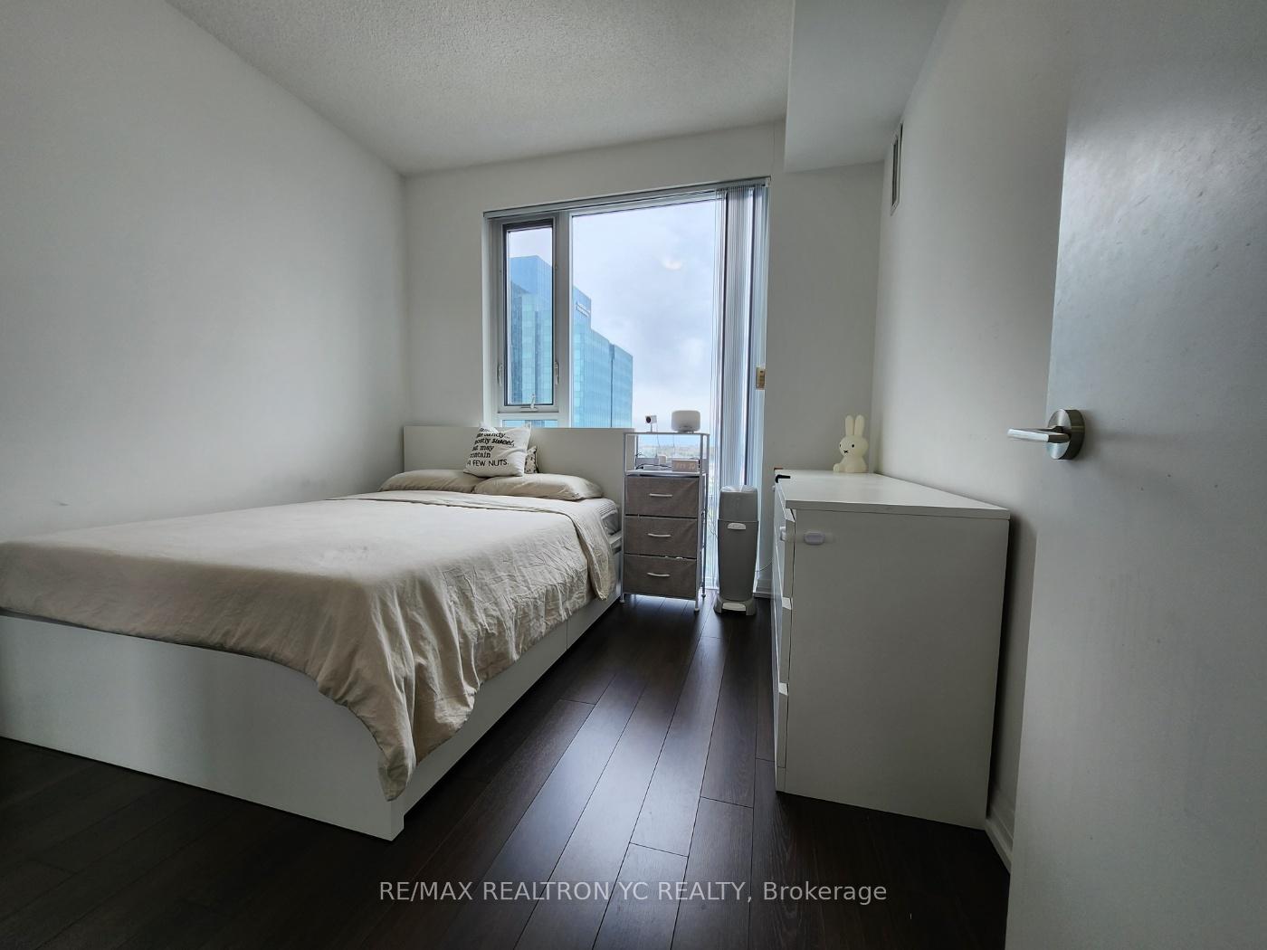 2 Bedrooms Condo at 55 Ann O’reilly,  Toronto For sale