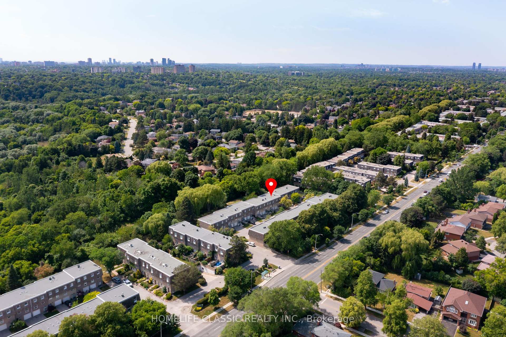 4 Bedrooms Condo at 108 Wild Briarway, Toronto For sale