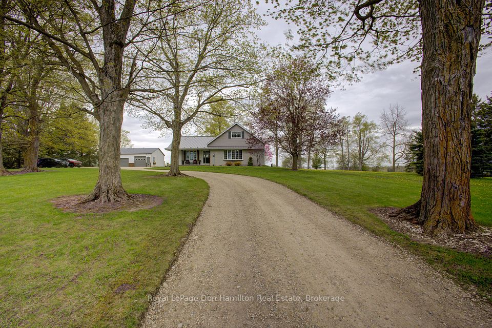 7434 Wellington Road 10