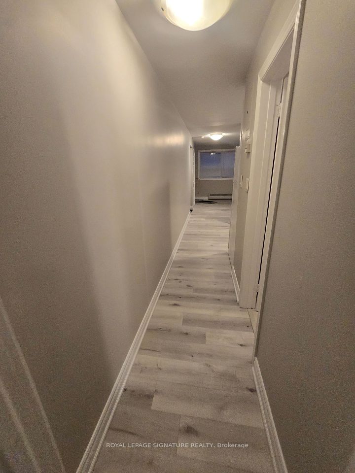 https://trreb-image.ampre.ca/NwwKK3_aXFdOnZC85UUqfG1l5nkhL4-LyJDwx2ZifKA/rs:fit:960:960/wm:.5:so:0:50:.4/wmsh:10/wmt:PHNwYW4gZm9yZWdyb3VuZD0nd2hpdGUnIGZvbnQ9JzY4Jz5ST1lBTCBMRVBBR0UgU0lHTkFUVVJFIFJFQUxUWSwgQnJva2VyYWdlPC9zcGFuPg/cb:20250317193730/L3RycmViL2xpc3RpbmdzLzQwLzc4LzUxLzI0L3AvMDI5YmVjNGUtNDQ4NS00YzlmLTk1ODQtMmU2ODIzN2YzNmRhLmpwZw.jpg