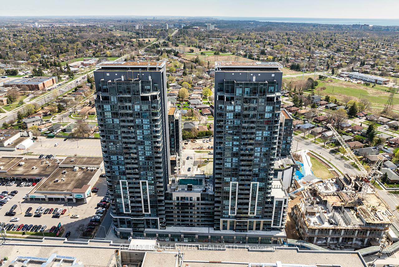 2 Bedrooms Condo at 30 Meadowglen,  Toronto For sale