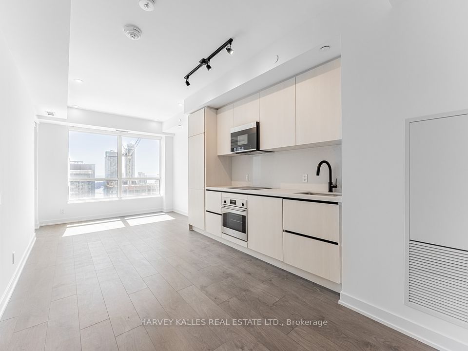 108 Peter Street 4807