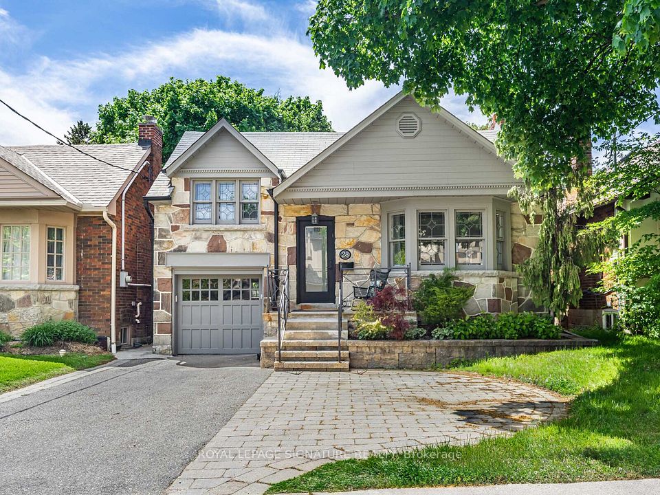 28 Flanders Road, Toronto, ON M6C 3K6