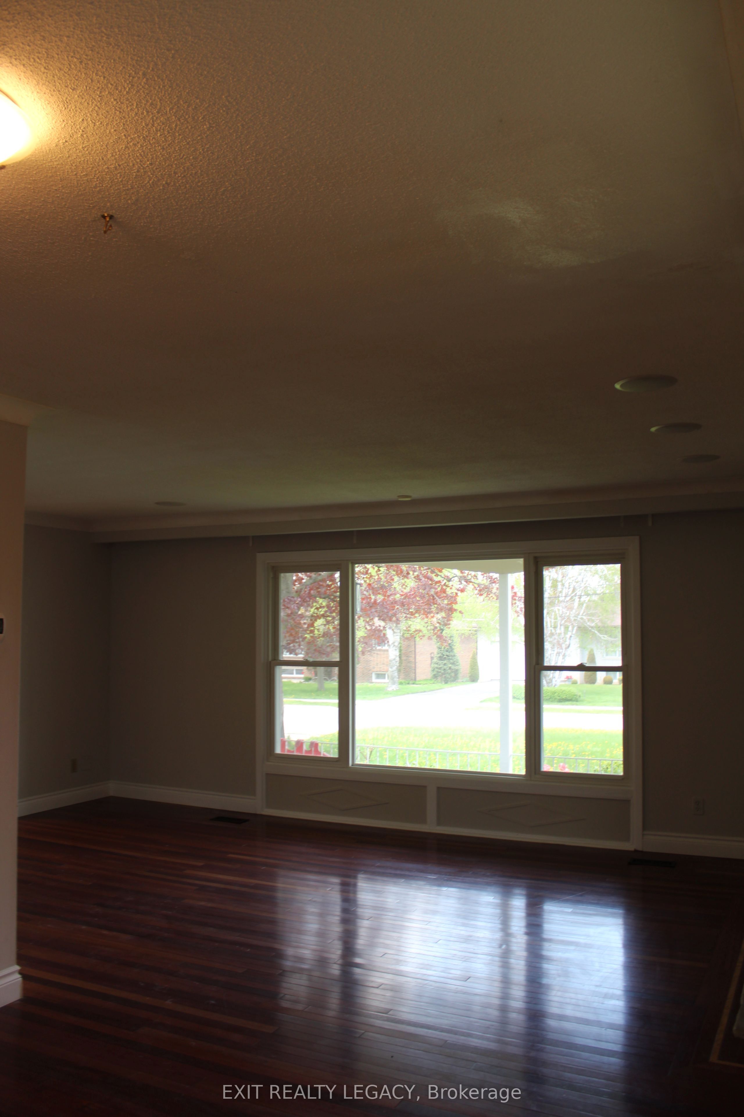 89 Bond Crescent