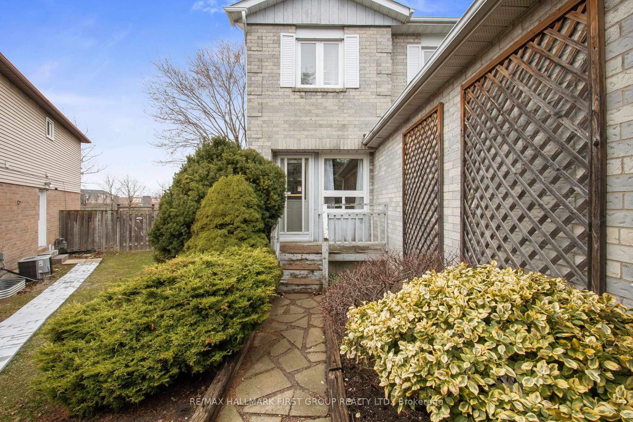 14 Field Crescent, Ajax, ON L1Z 1A9
