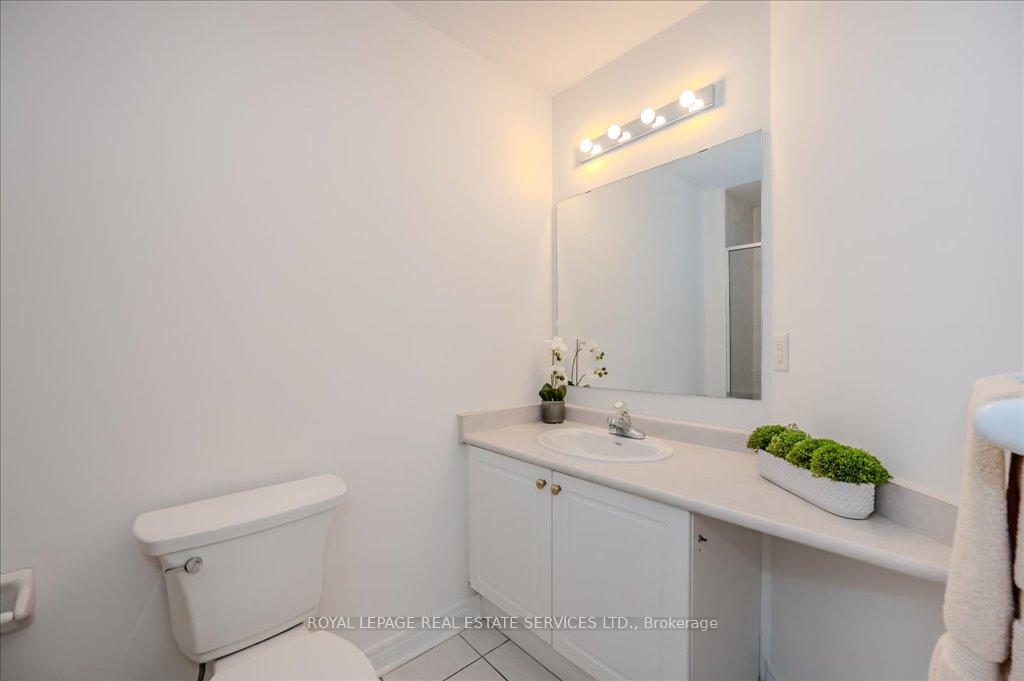 3 Bedrooms Condo at 1267 Dorval, Oakville For sale