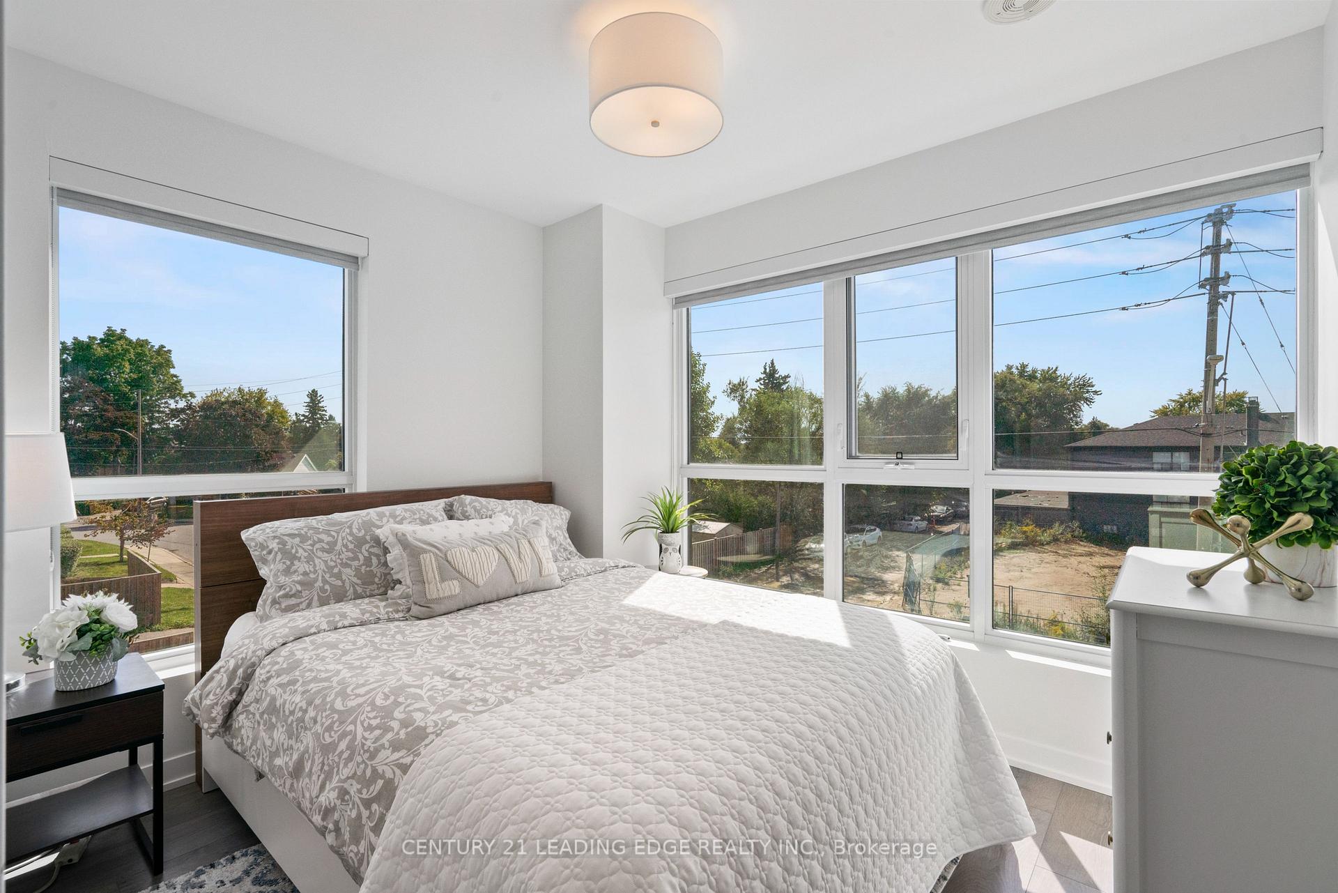 2 Bedrooms Condo at 1401 O’Connor, Toronto For sale
