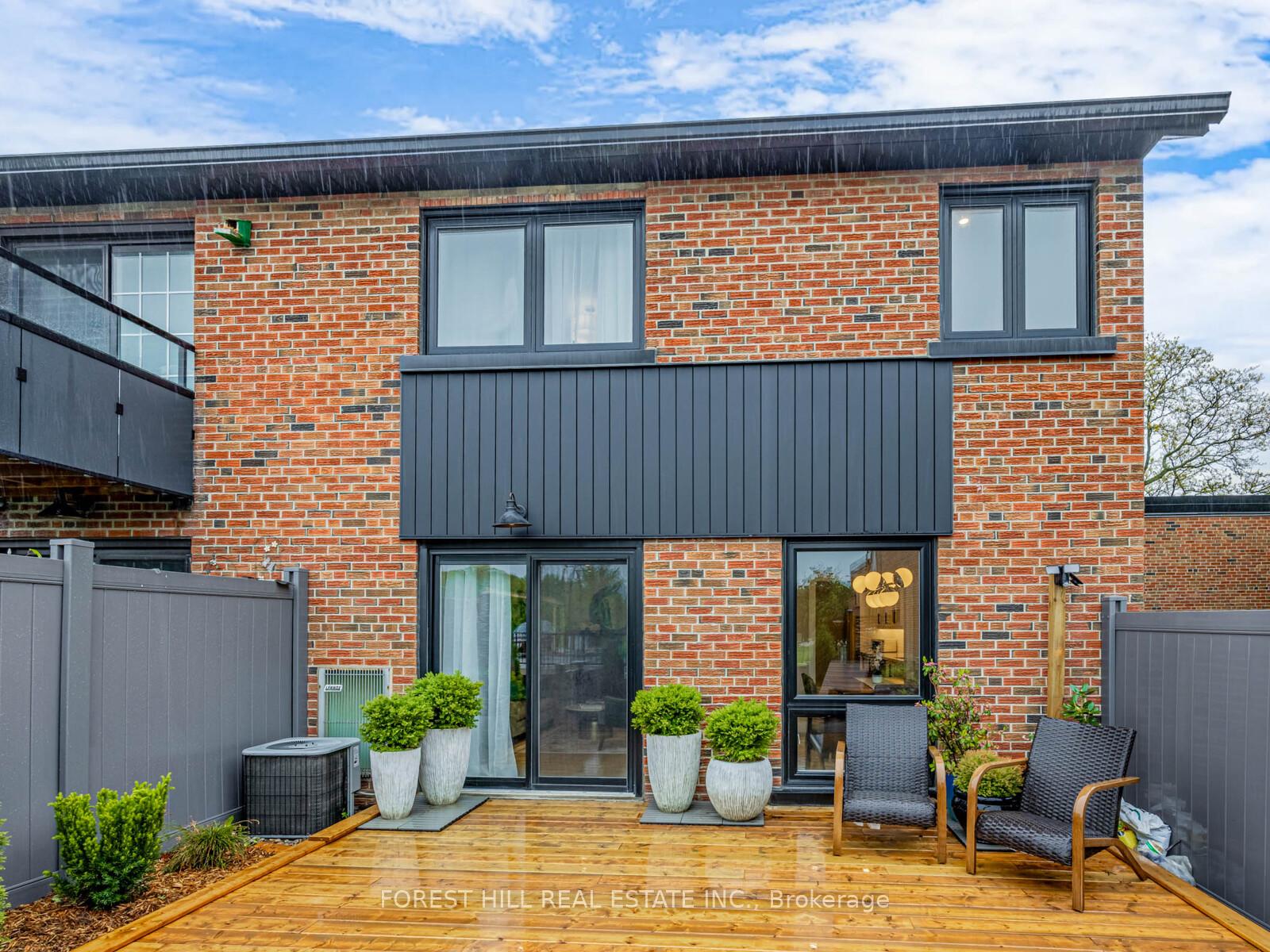 4 Bedrooms Condo at 51 Broadfield, Toronto For sale