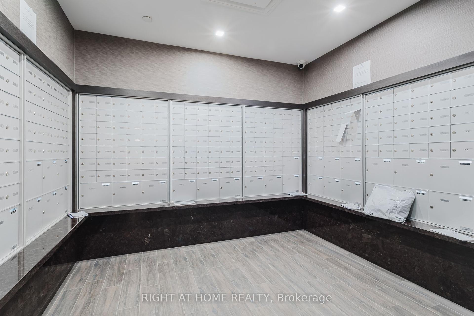 1 Bedroom Condo at 450 Dundas,  Hamilton For sale