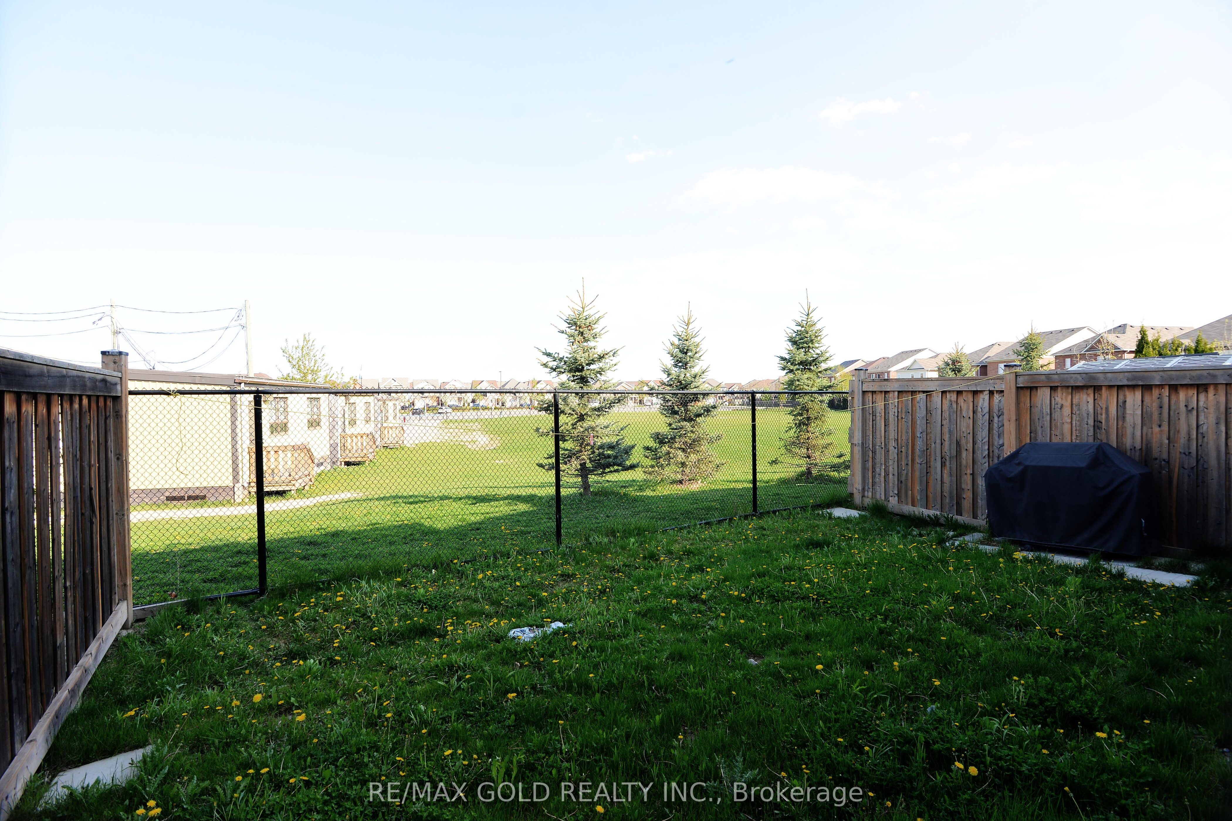 15 Mercedes Road, Brampton Northwest Brampton