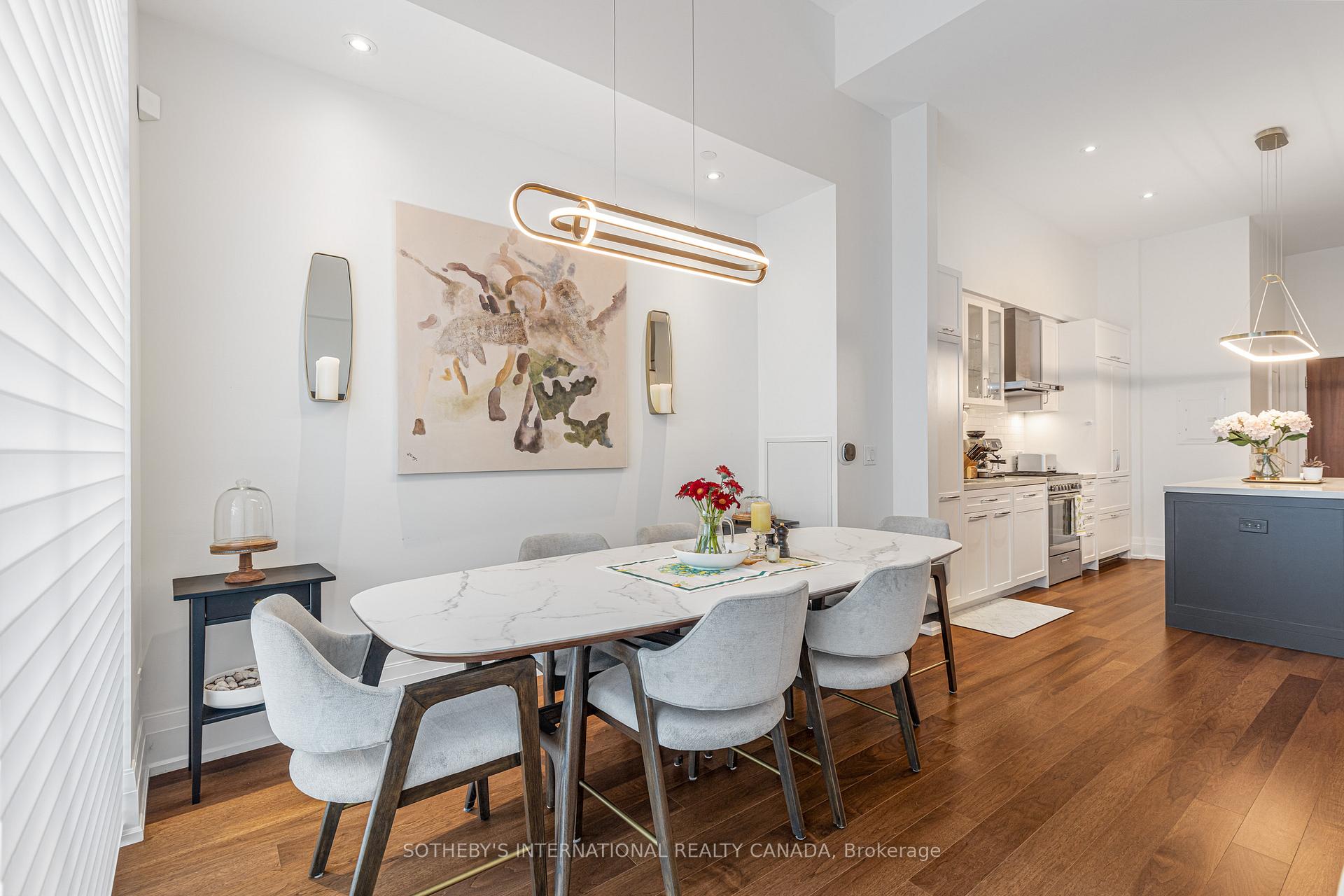 4 Bedrooms Condo at 25 Malcolm, Toronto For sale