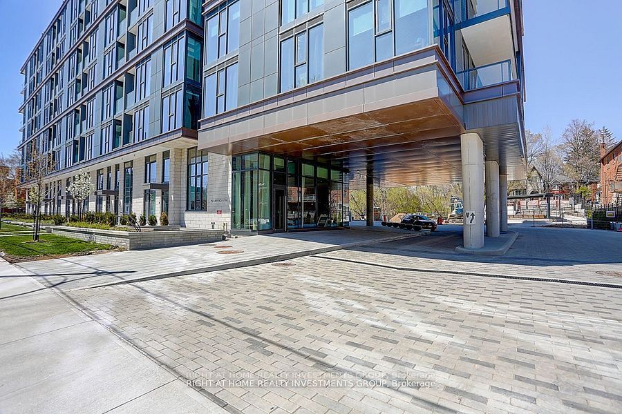 250 Lawrence