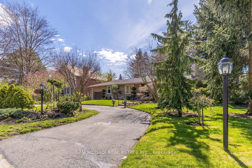 2196 Mississauga Road, Mississauga, ON L5H 2K9