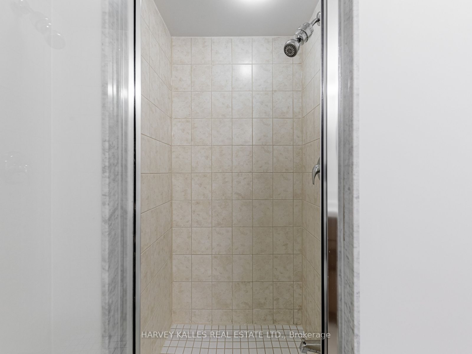 18 Yonge Street, #3013