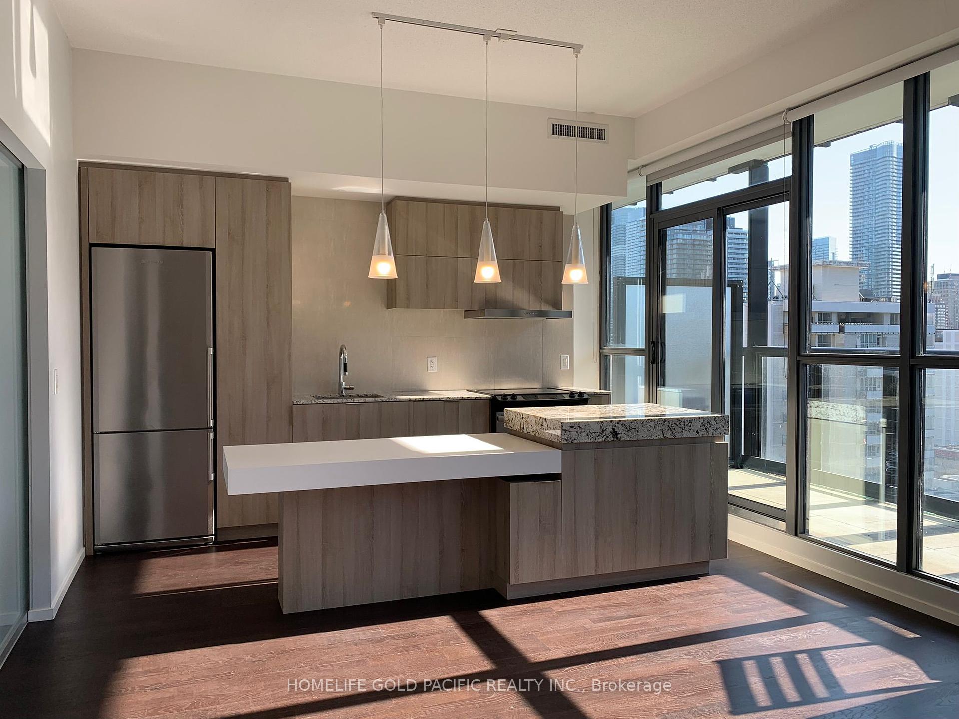 1 Bedroom Condo at 101 Charles, Toronto For sale
