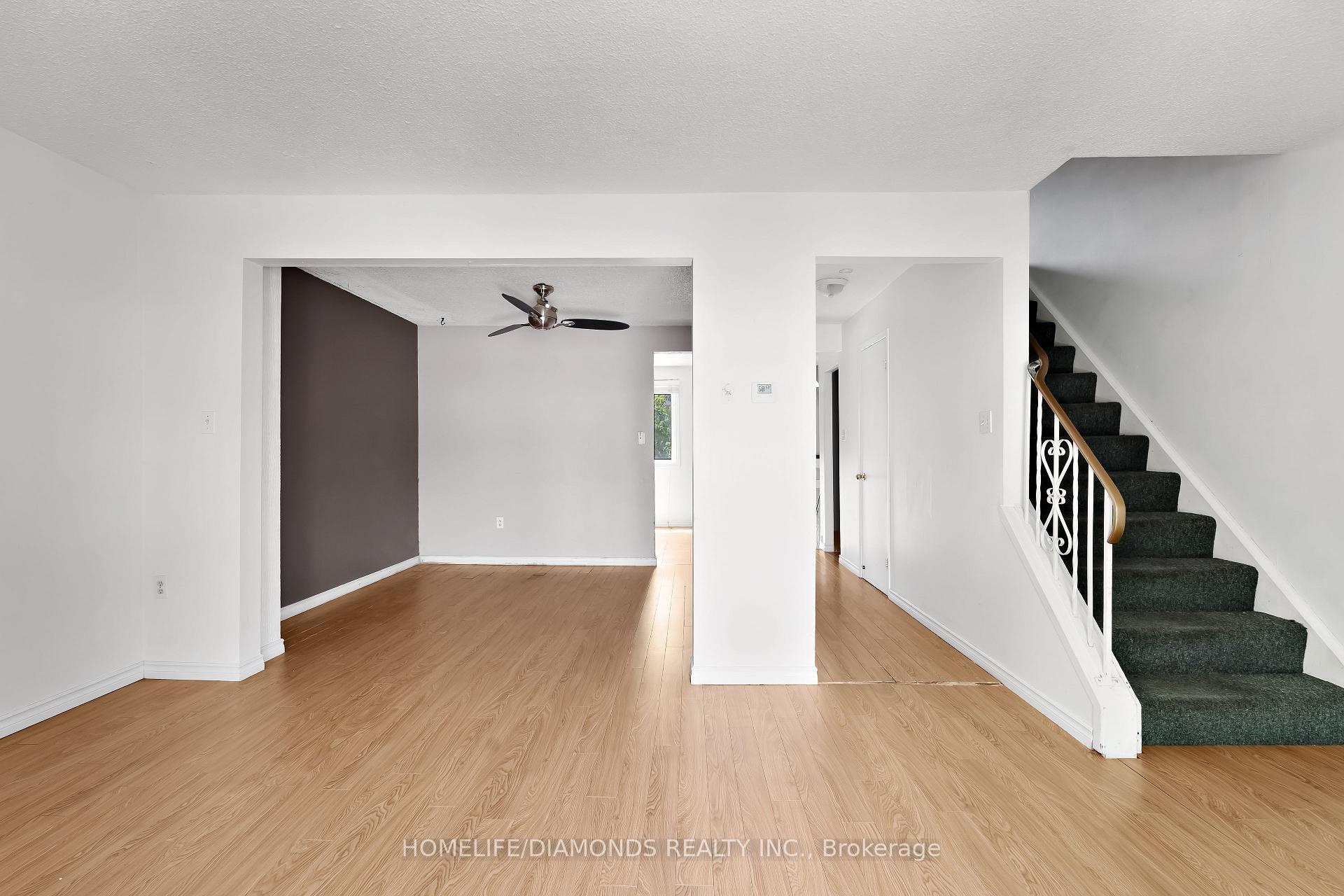 3 Bedrooms Condo at 262 KENORA, Hamilton For sale