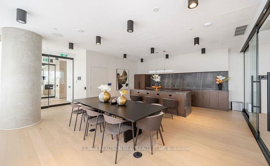 1 Bedroom Condo at 1000 Portage, Vaughan For sale
