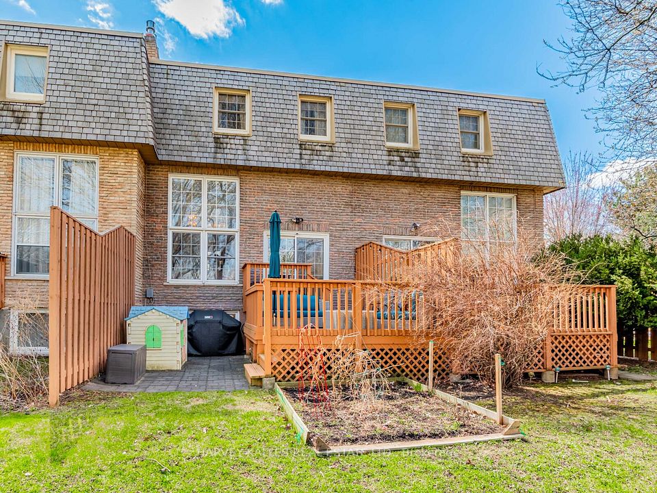 44 Farmstead Road