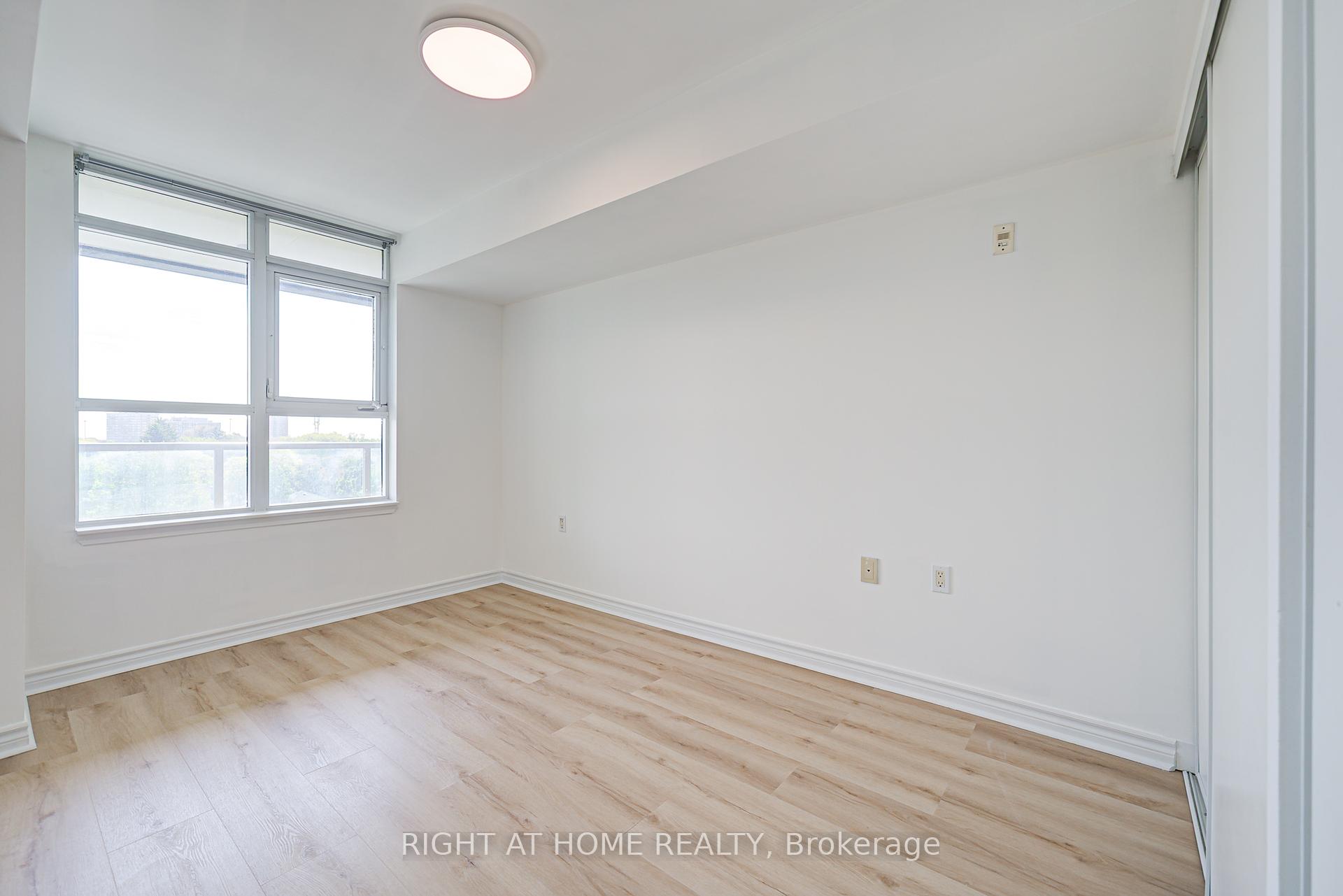 2 Bedrooms Condo at 3840 Bathurst, Toronto For sale