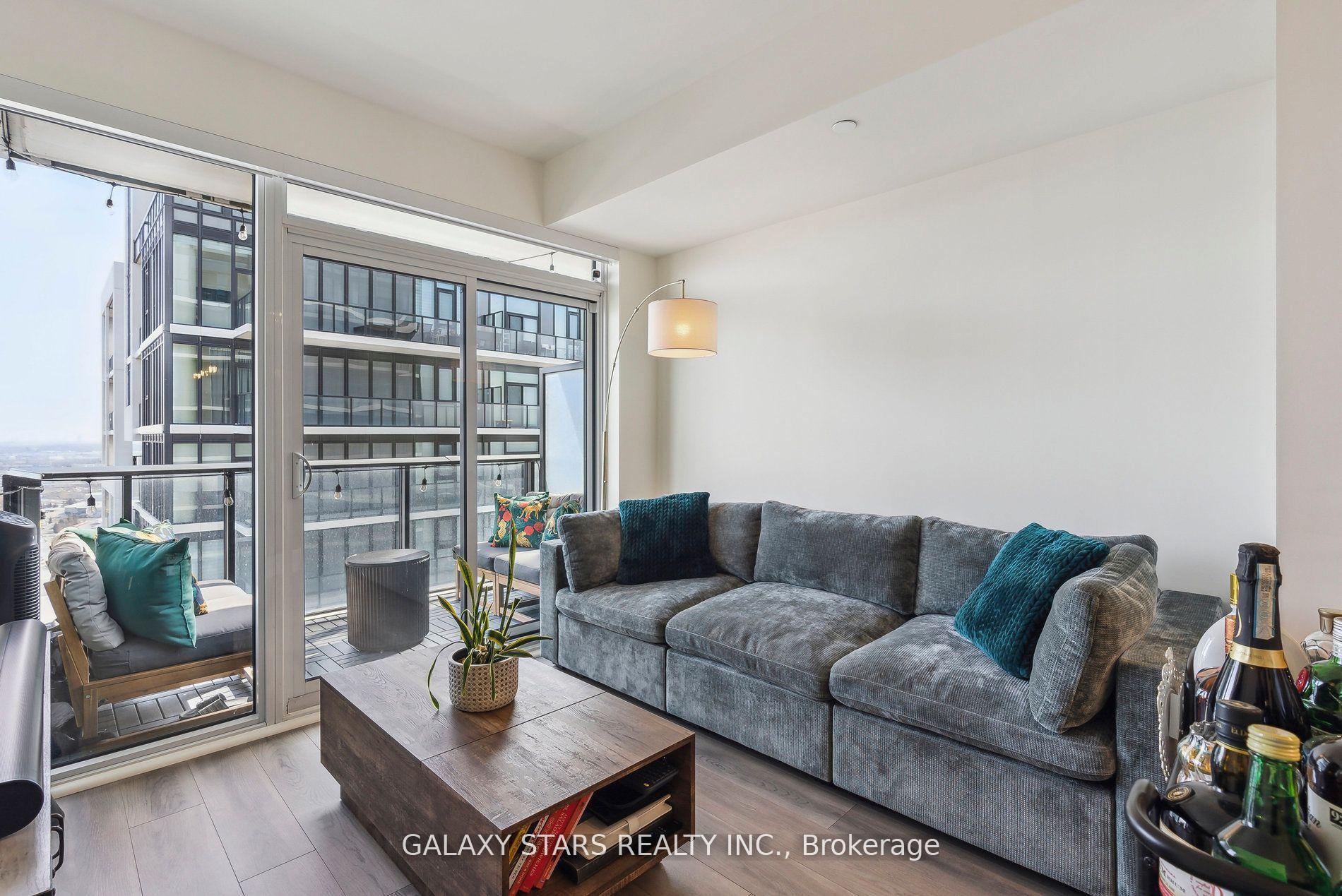 2 Bedrooms Condo at 9000 Jane,  Vaughan For sale