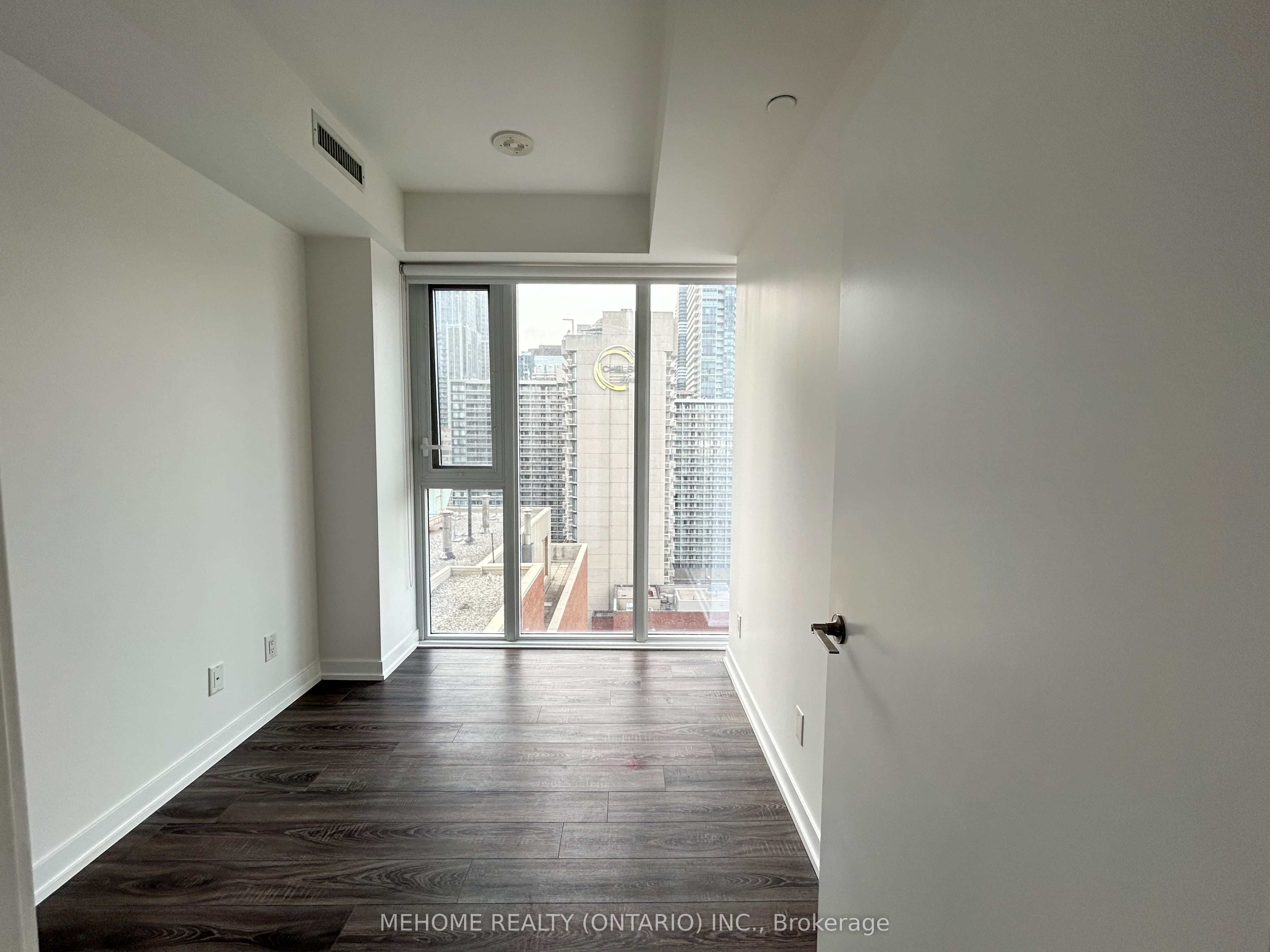 20 Edward Street, #1616