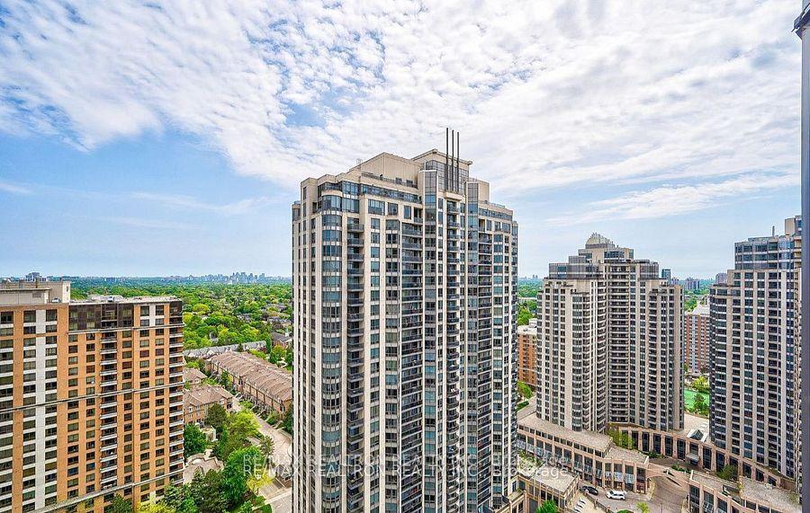 3 Bedrooms Condo at 500 Doris, Toronto For sale