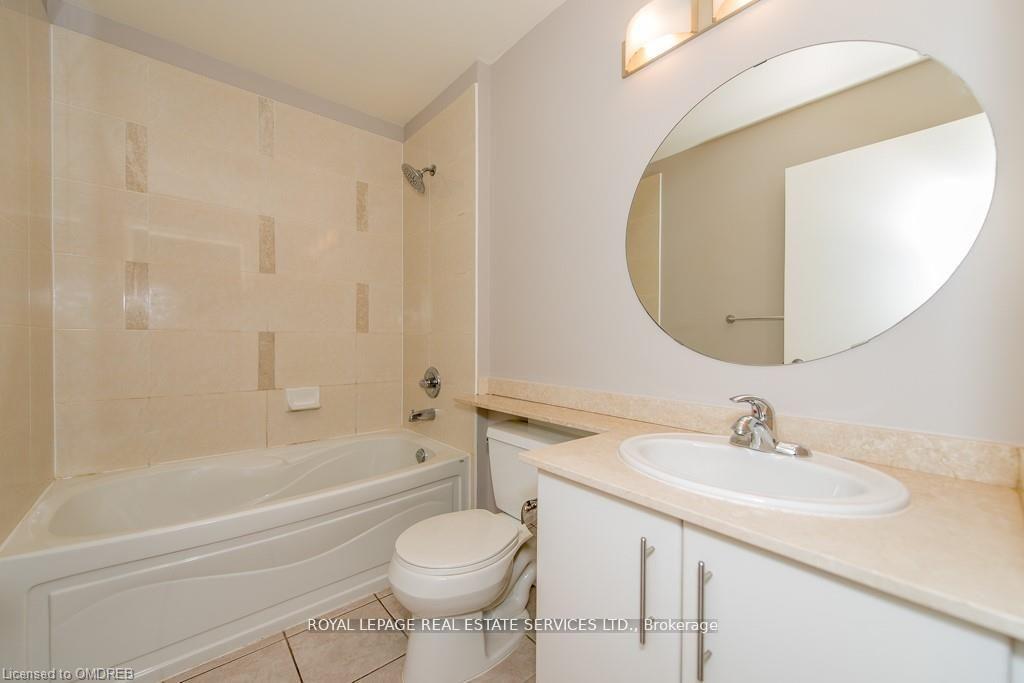 1 Bedroom Condo at 16 Yonge, Toronto For sale