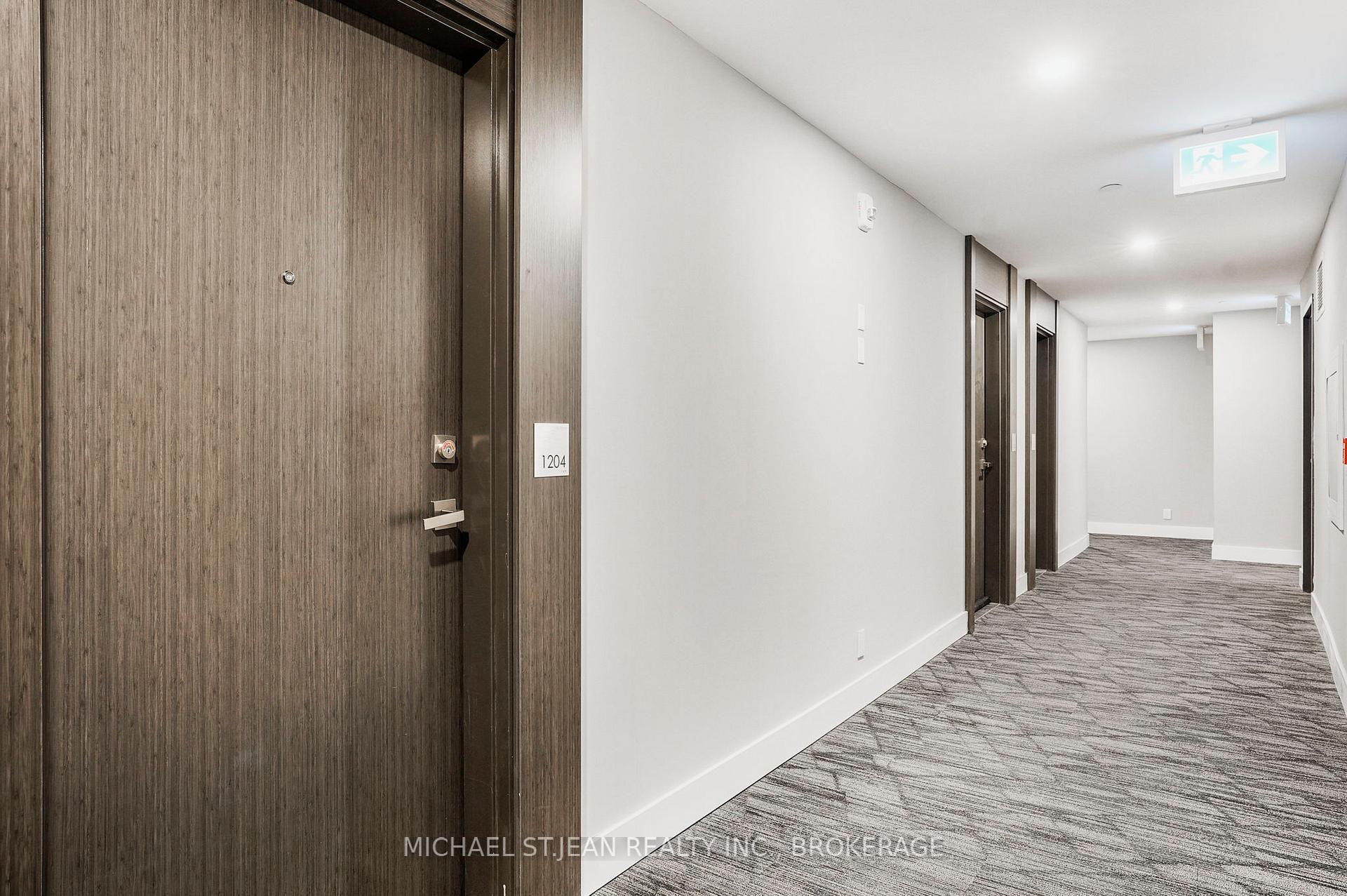 1 Bedroom Condo at 15 Queen,  Hamilton For sale