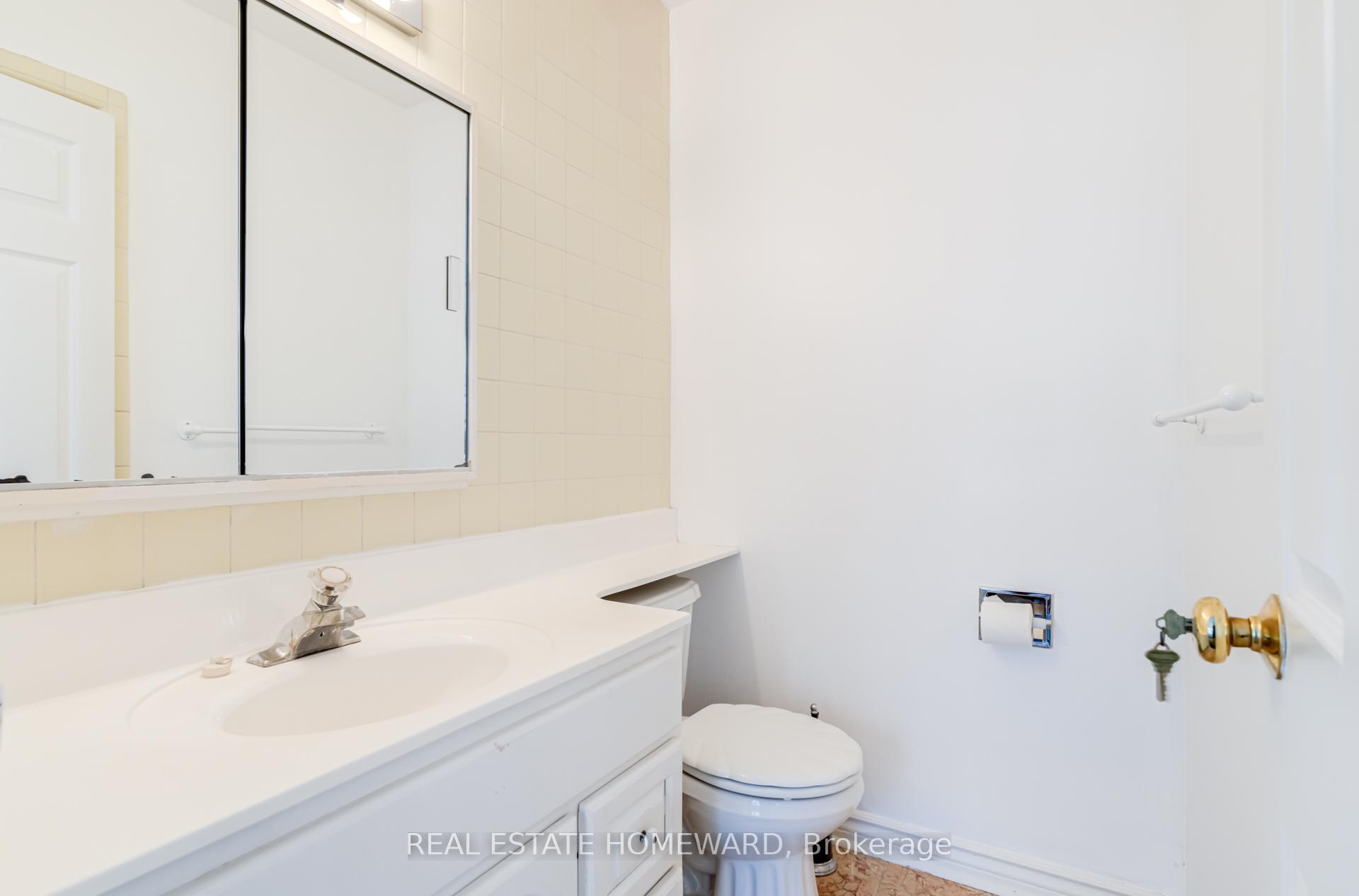 2 Bedrooms Co-op at 581 Avenue, Toronto For sale