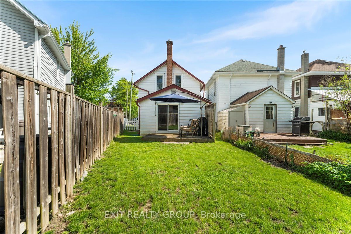 12 Garry Street