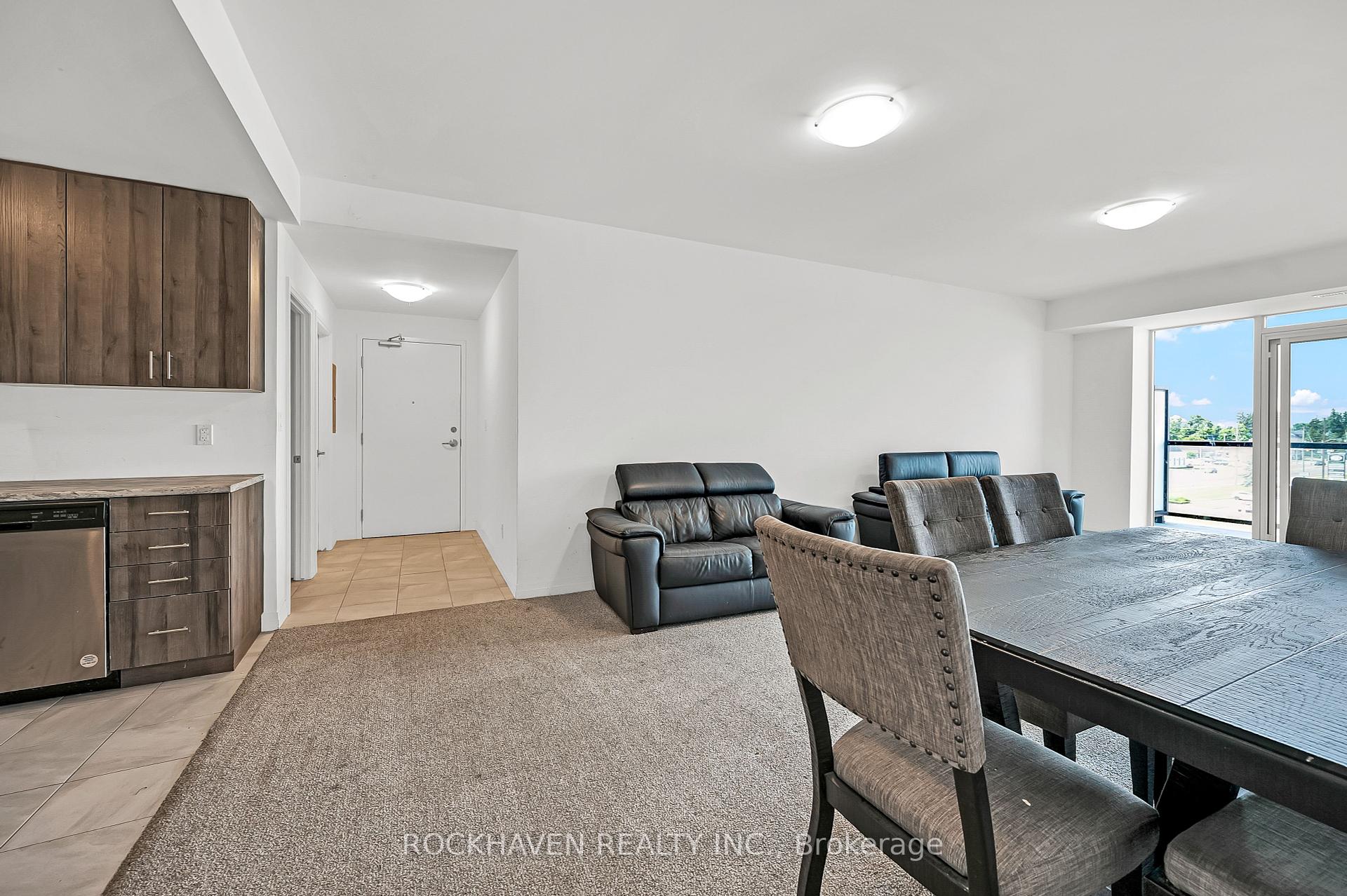 3 Bedrooms Condo at 5 Hamilton, Hamilton For sale