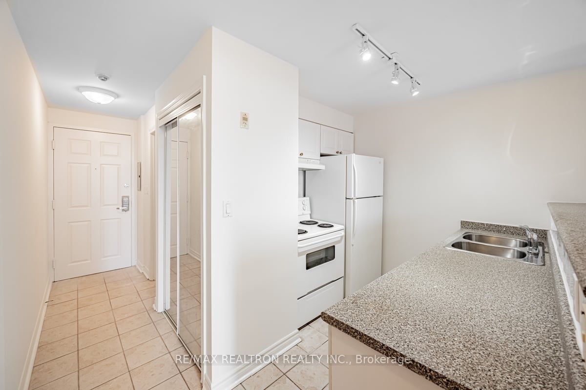 1401 Dupont Street, #225