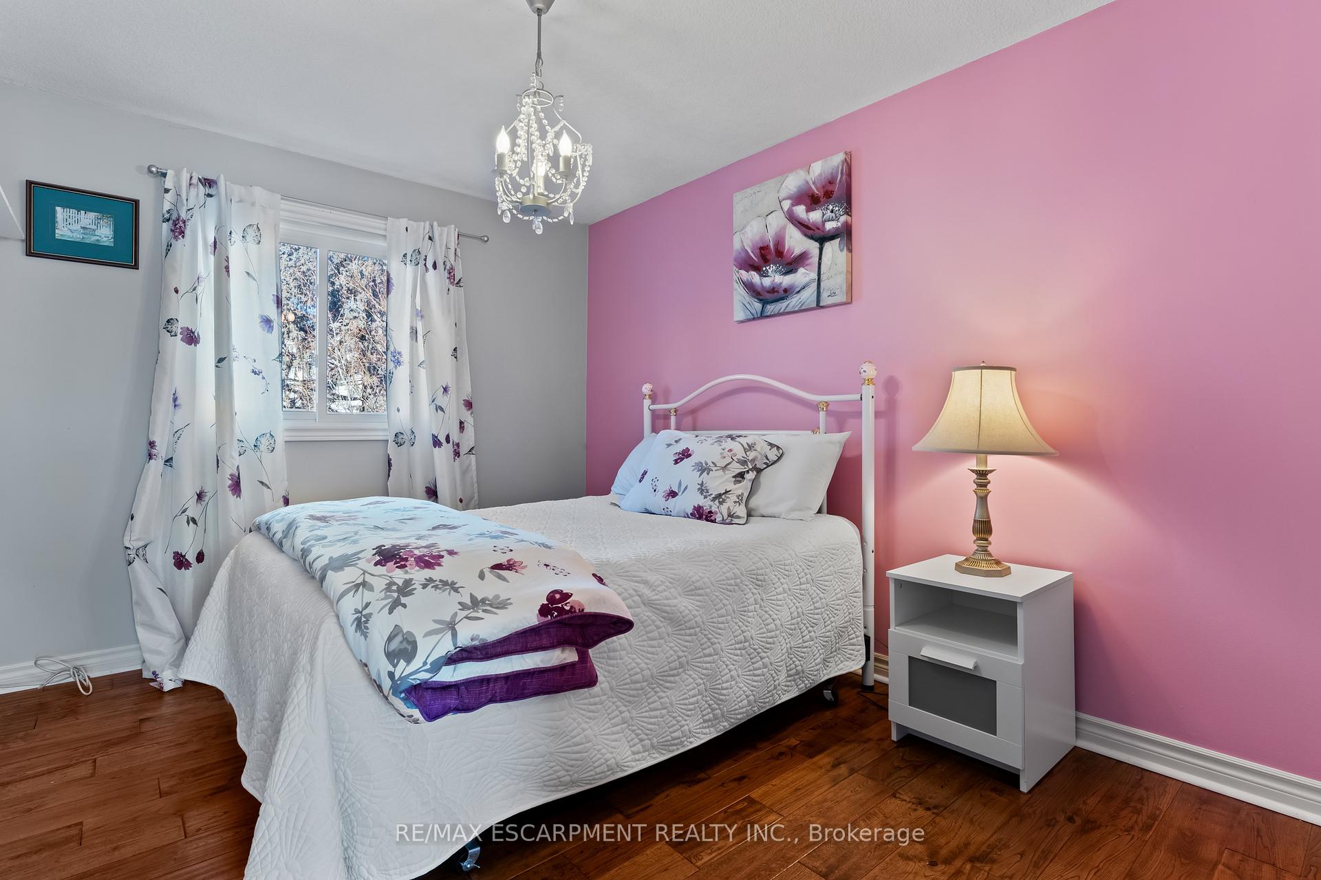 3 Bedrooms Condo at 79 Braeheid,  Hamilton For sale