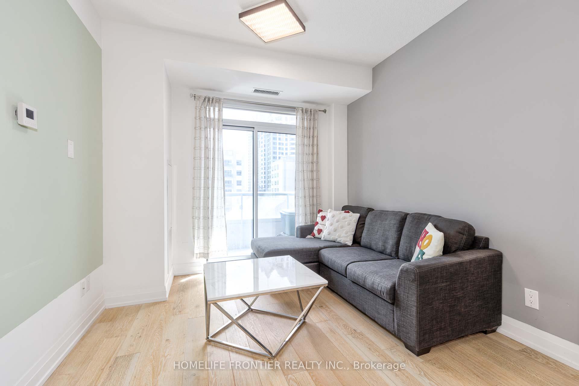 3 Bedrooms Condo at 591 Sheppard,  Toronto For sale