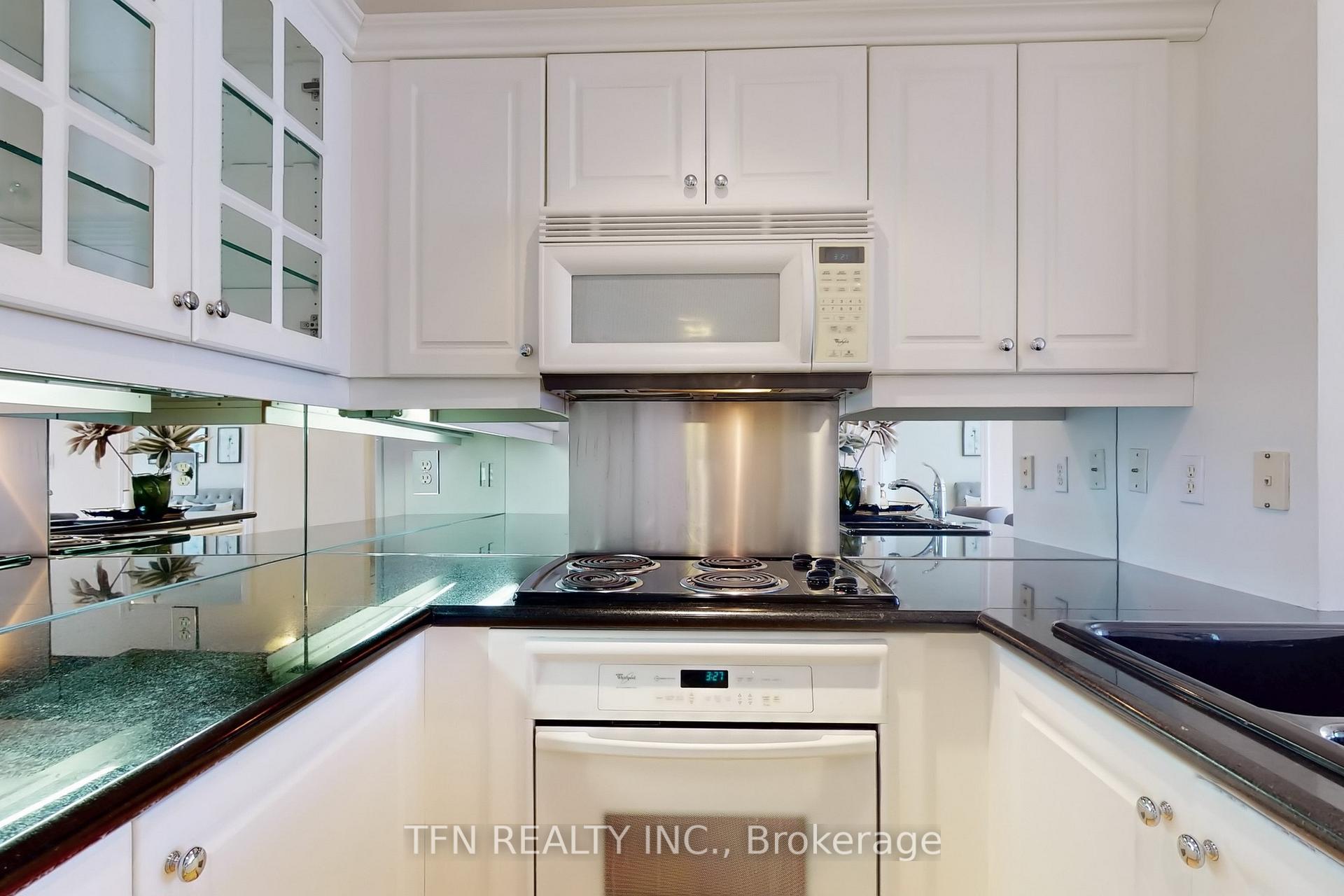 3 Bedrooms Condo at 3130 Yonge,  Toronto For sale