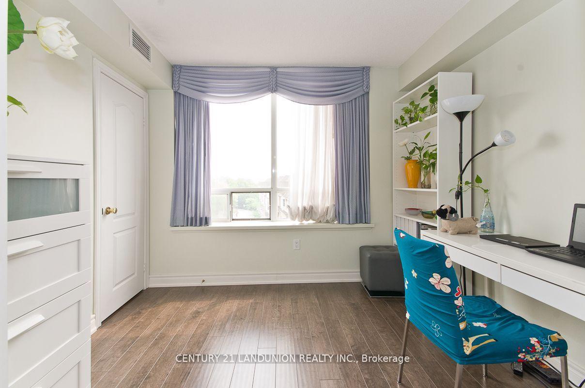 2 Bedrooms Condo at 88 Grandview,  Toronto For sale