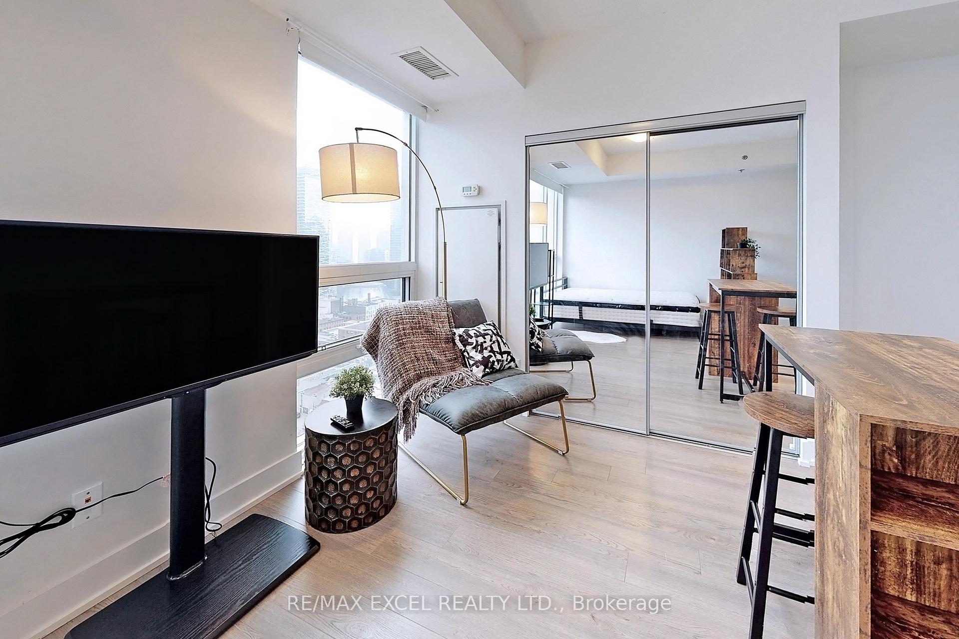 Condo at 318 Richmond, Toronto For sale