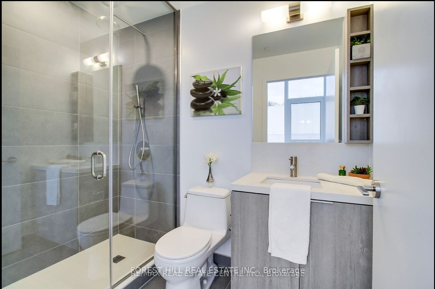 2020 Bathurst Street, #211