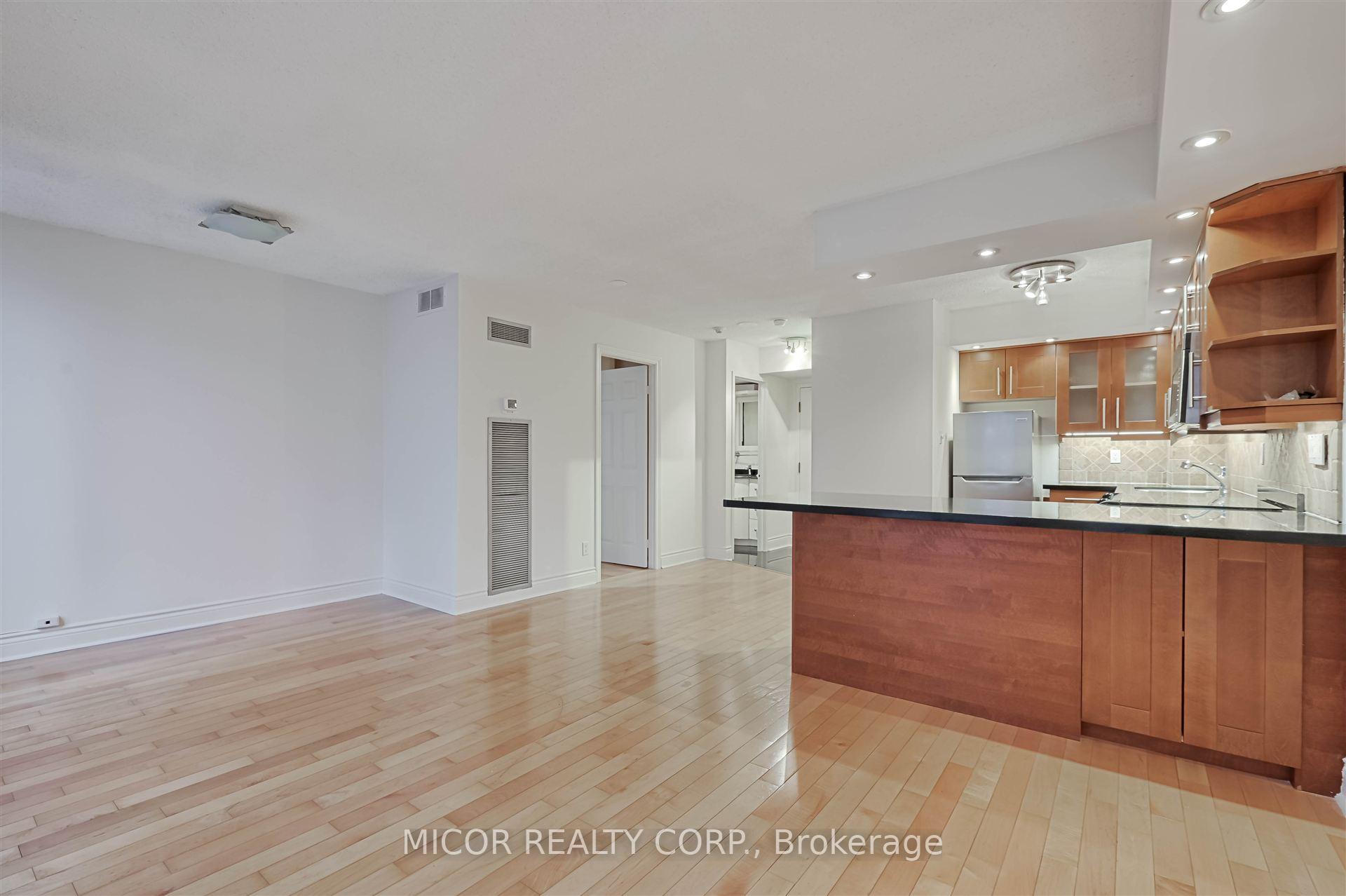1 Bedroom Condo at 40 Scollard, Toronto For sale