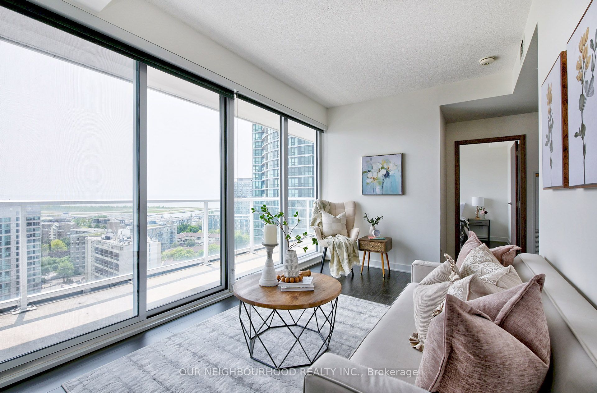 19 Bathurst Street, #2111