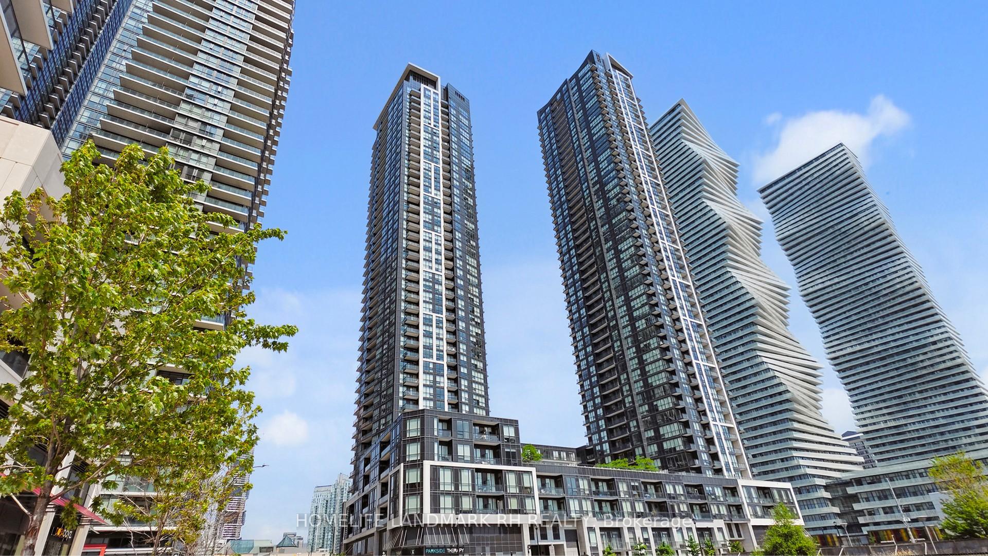 3 Bedrooms Condo at 510 Curran, Mississauga For sale