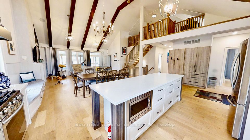 2501 Lakeshore